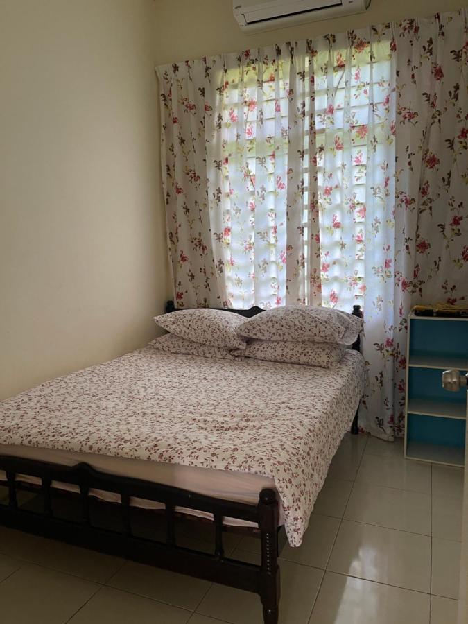 Magnolia 1 Homestay كامبونغ كوالا بيسوت المظهر الخارجي الصورة